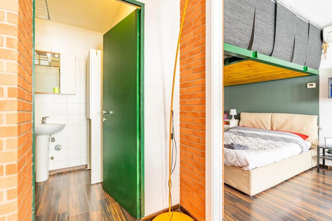 Lovely Apartment Navigli Milan Bagian luar foto