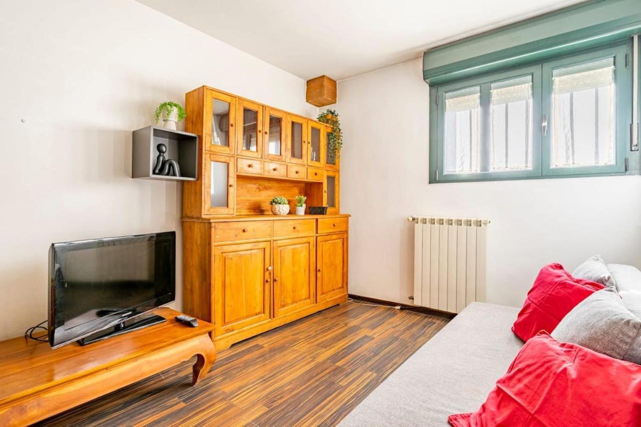 Lovely Apartment Navigli Milan Bagian luar foto