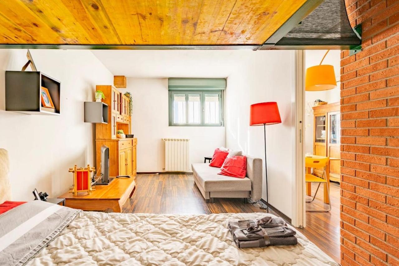Lovely Apartment Navigli Milan Bagian luar foto